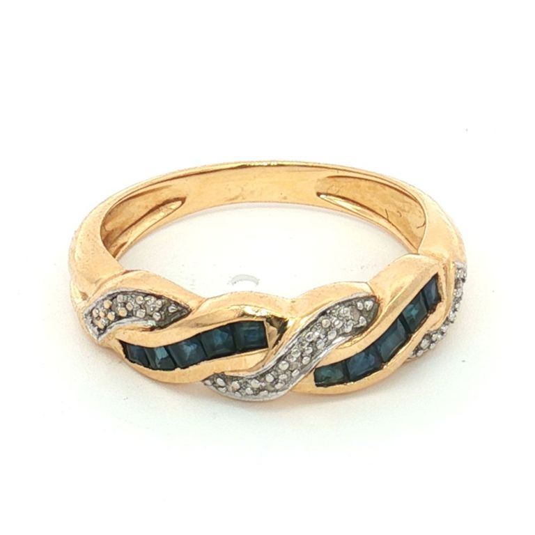 14k Yellow Gold Sapphire and Diamond Ring