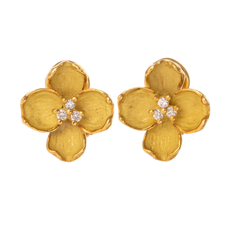 18k Yellow Gold Diamond Dogwood Flower Earrings