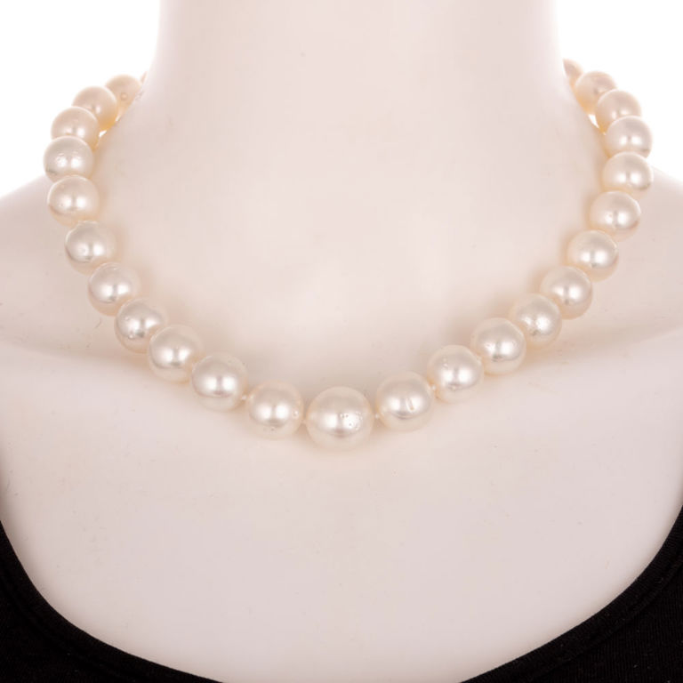 Pearl Necklace With 14k White Gold Clasp
