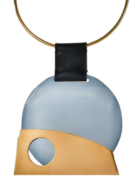 Gold Tone Pendant Necklace