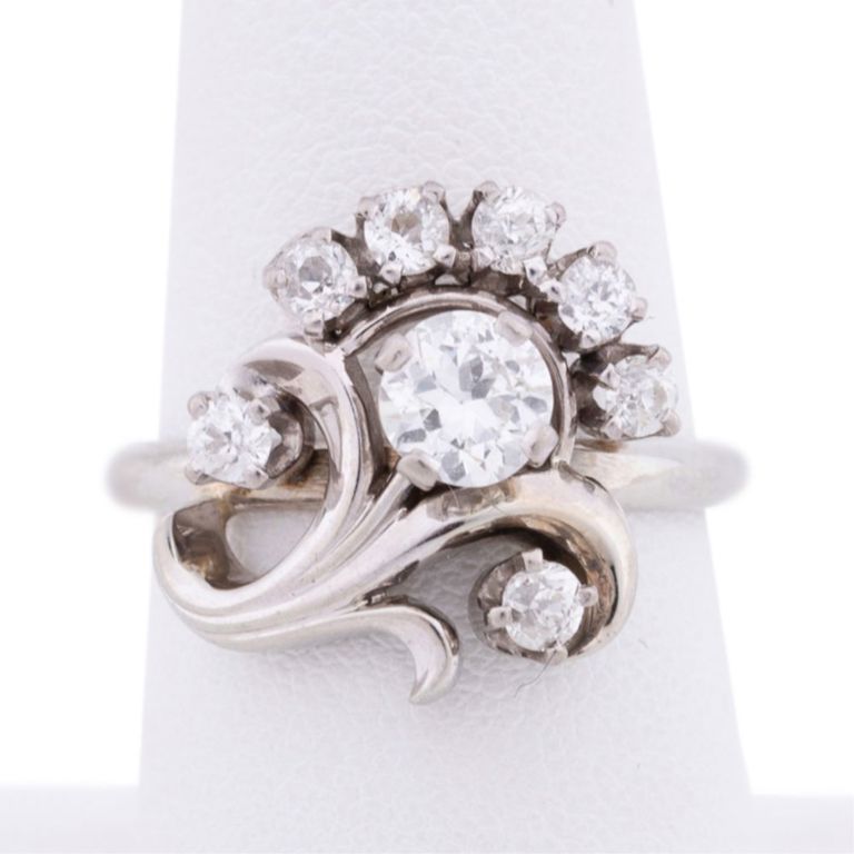 14k White Gold Diamond Cluster Ring
