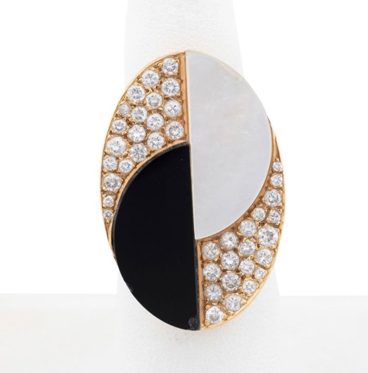 18k Yellow Gold Onyx, MOP and Diamond Ring