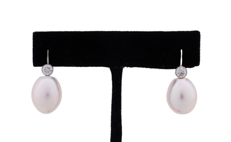 18k White Gold Pearl and Diamond Earrings