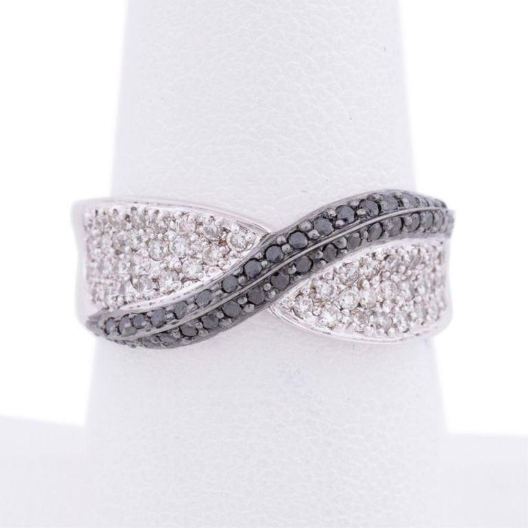 14k White Gold Diamond Ring