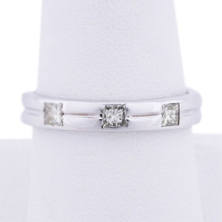 18k White Gold Diamond Wedding Ring