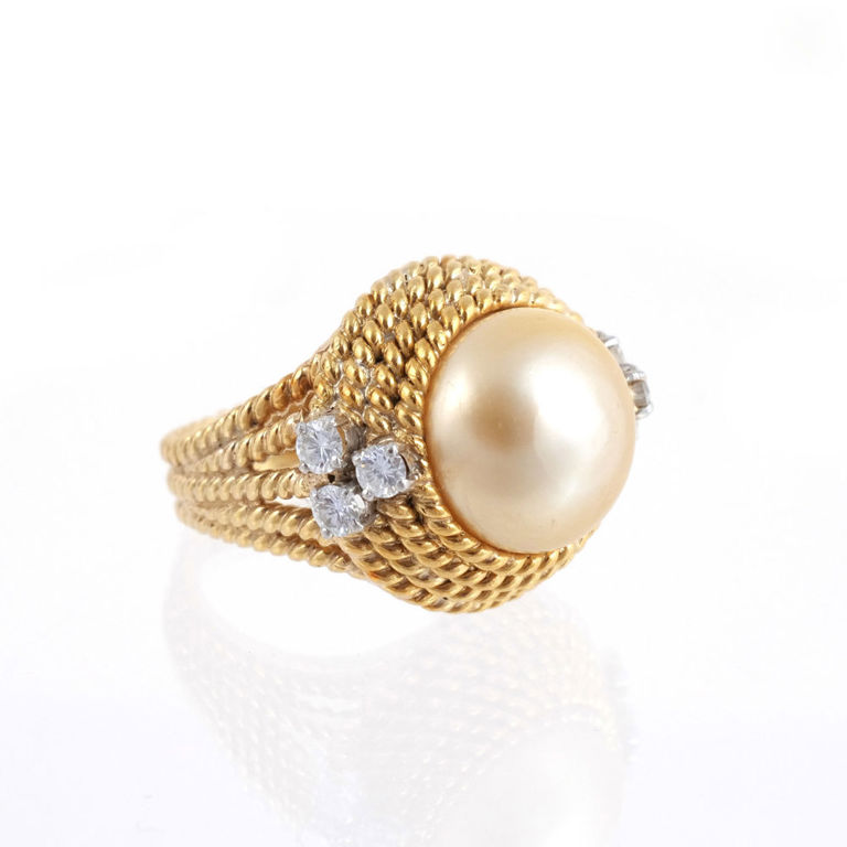 18k Gold Pearl and Diamond Ring