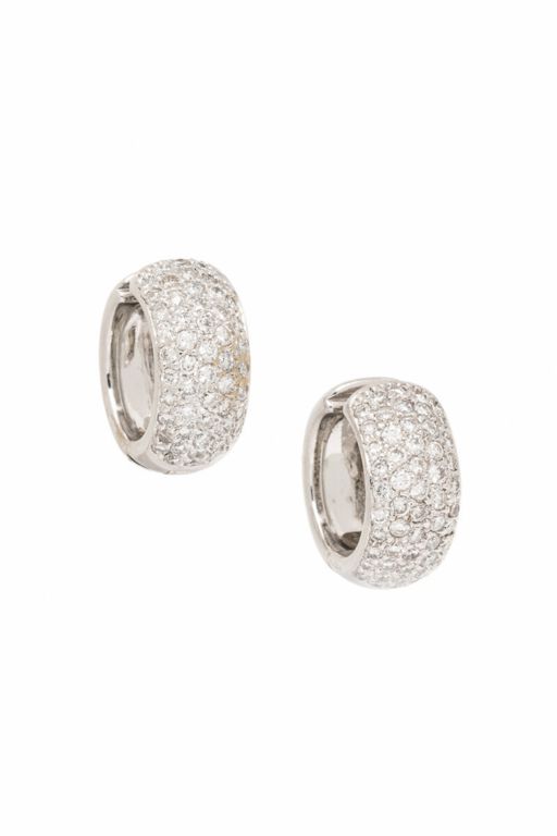 18k White Gold Diamond Huggie Earrings