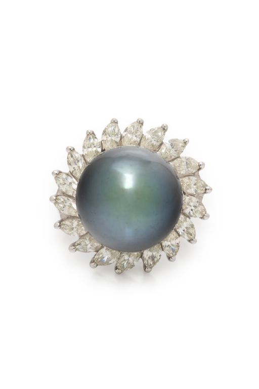 18k White Gold Pearl and Diamond Ring