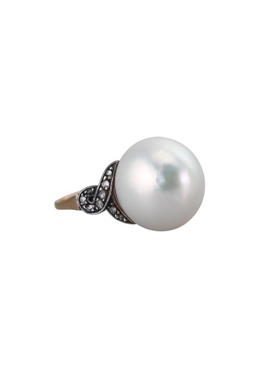 14k Gold Pearl and Diamond Ring