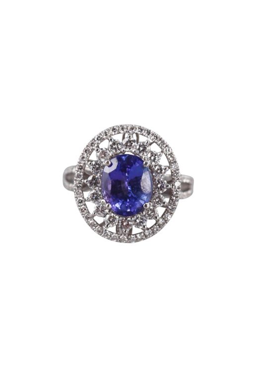 18k Gold Tanzanite and Diamond Ring