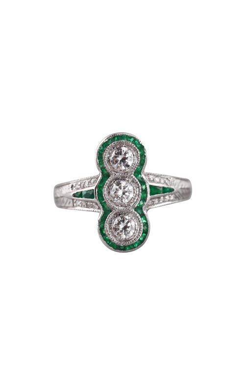 18k Gold Diamond and Emerald Ring
