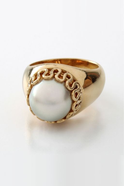18k Yellow Gold Pearl Ring