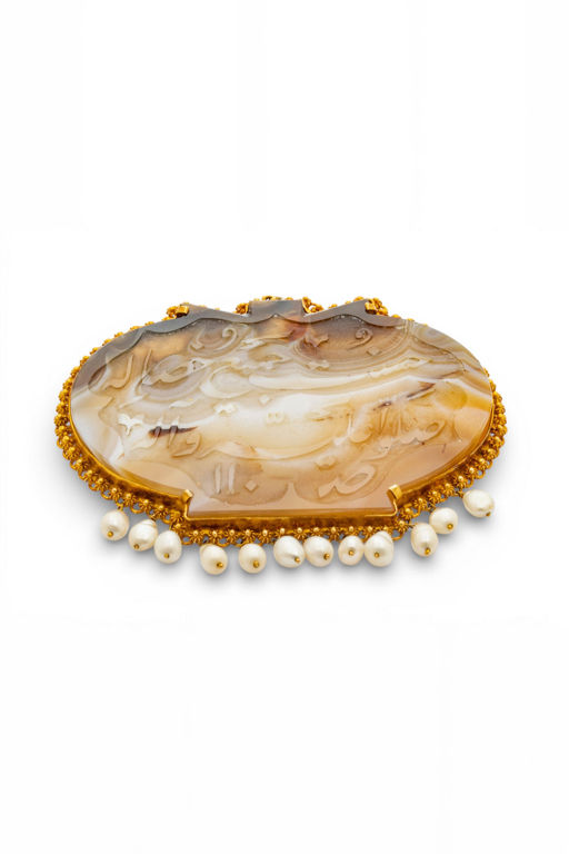 18k Gold Chalcedony and Pearl Pendant