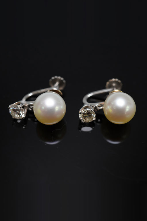 14k White Gold Pearl and Diamond Earrings