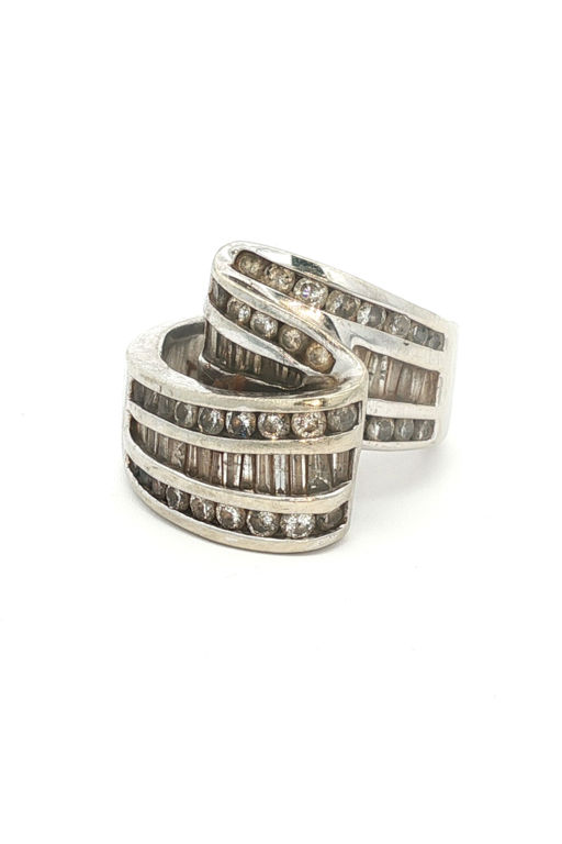 14k White Gold Diamond Swirl Ring