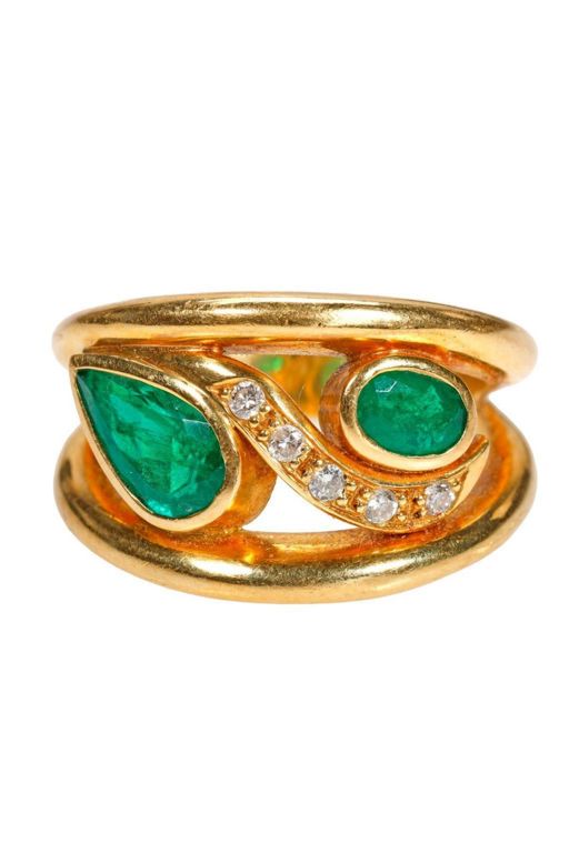 18k Gold Emerald Diamond Ring