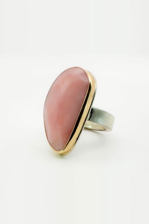 14k Gold Opal Ring