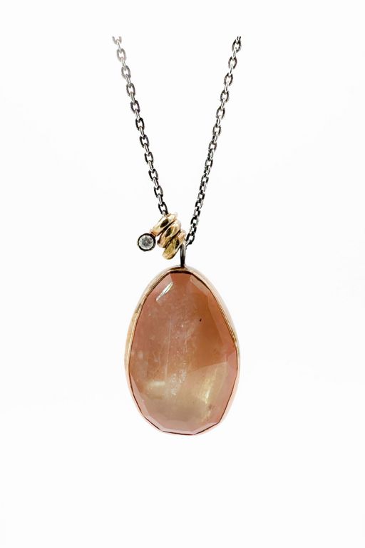 14k Gold Rose Quartz and Diamond Pendant Necklace