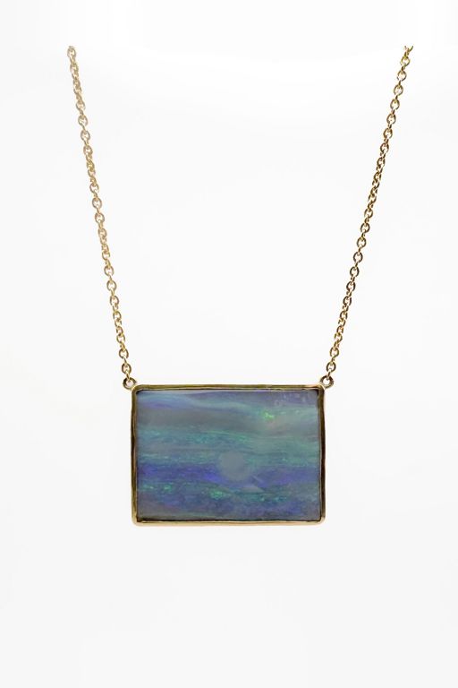 18k Gold Opal Pendant Necklace