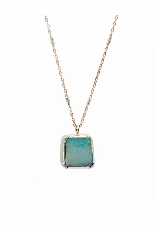 14k Gold Opal Pendant Necklace