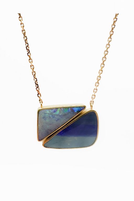 18k Gold Opal Pendant Necklace