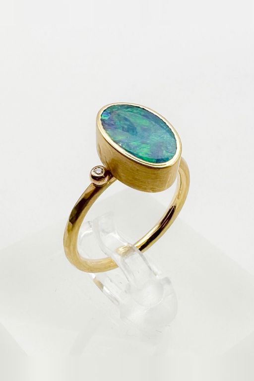 18k Gold Opal and Diamond Ring
