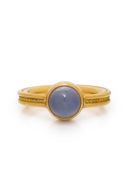 20k Yellow Gold Moonstone Ring