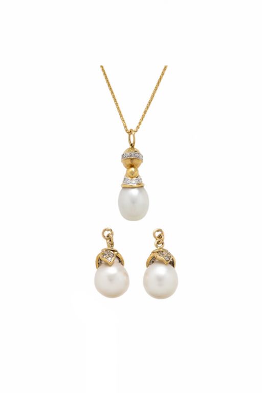 14k Yellow Gold Pearl and Diamond Jewelry Set