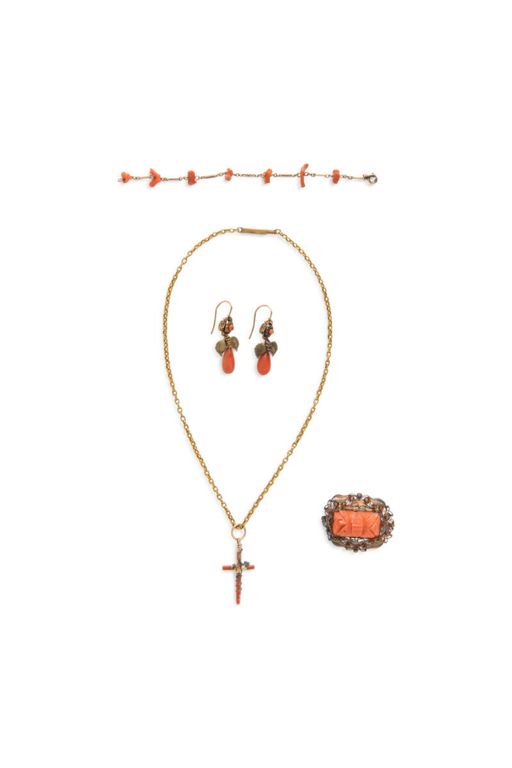 14k Yellow Gold Coral Jewelry Set