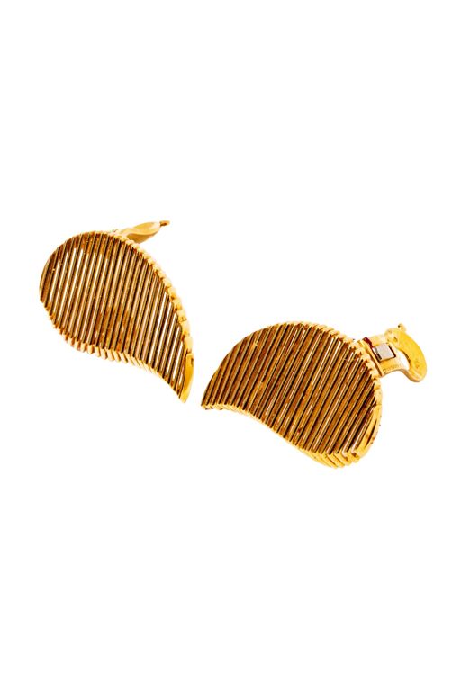 18k Yellow Gold Leaf Earrings