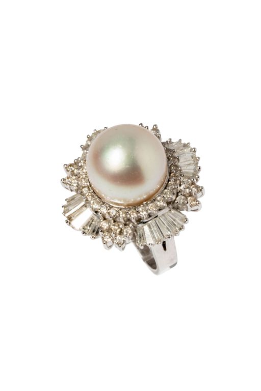 14k White Gold Pearl and Diamond Ballerina Ring