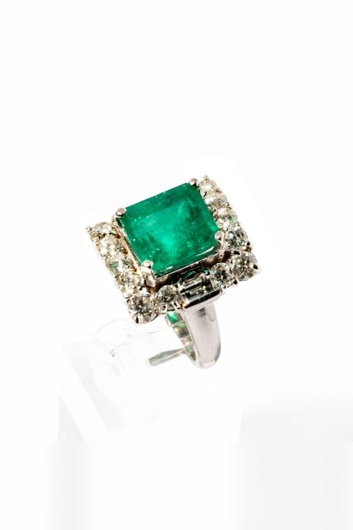 14k White Gold Emerald and Diamond Ring