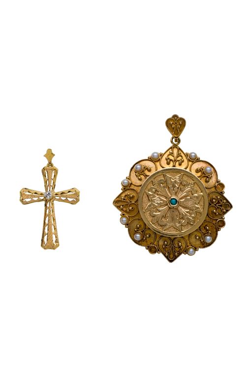 18k Yellow Gold Pendants