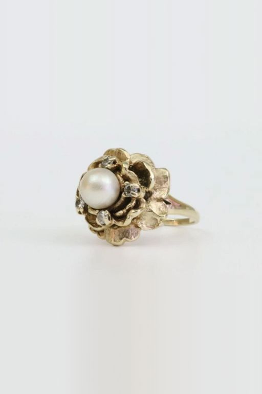 14k Gold Pearl and Diamond Ring