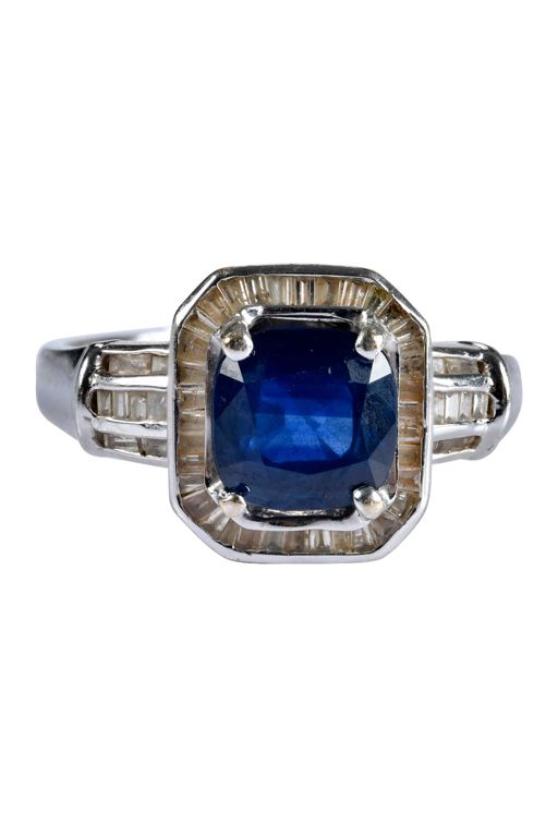 18k Gold Sapphire and Diamond Ring