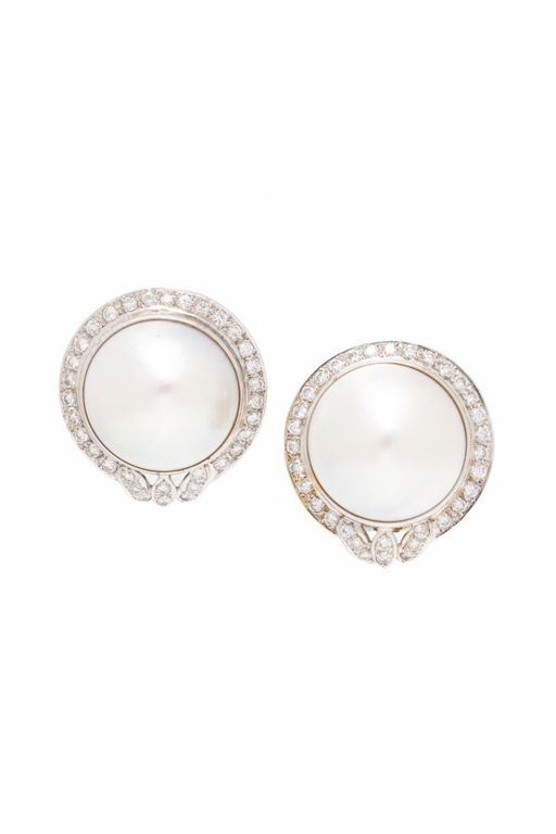 18k White Gold Pearl and Diamond Earrings