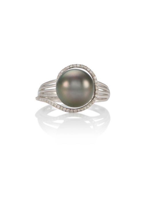 14k Gold Pearl and Diamond Ring