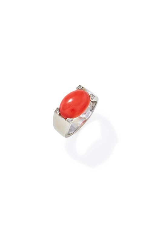 18k Gold Coral and Diamond Ring