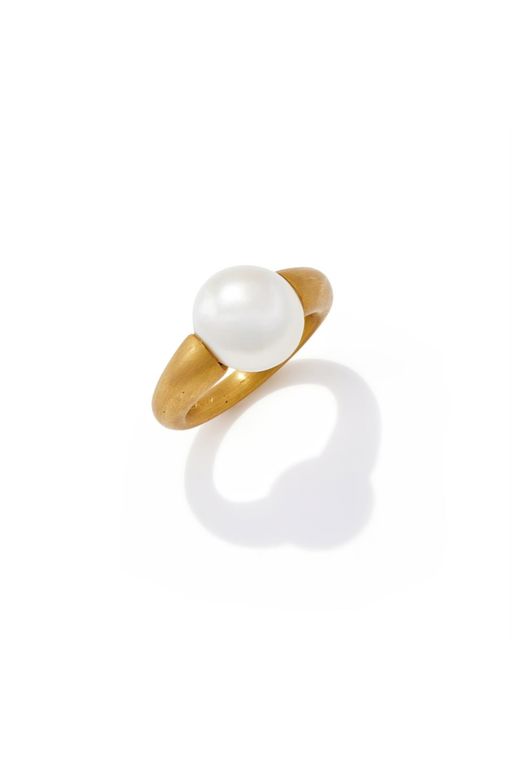 18k Gold Pearl Ring