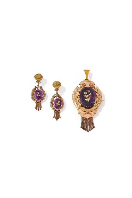 Gold Paste and Pearl Jewelry Set