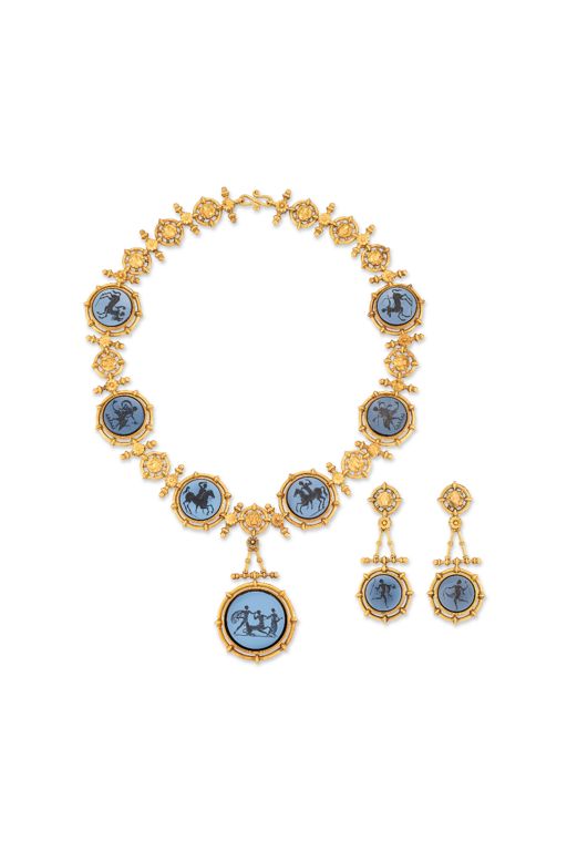 Yellow Gold Agate Intaglio Jewelry Set