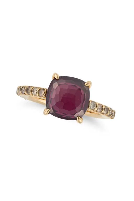 18k Gold Garnet and Diamond Ring