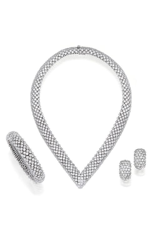 18k Gold Diamond Jewelry Set