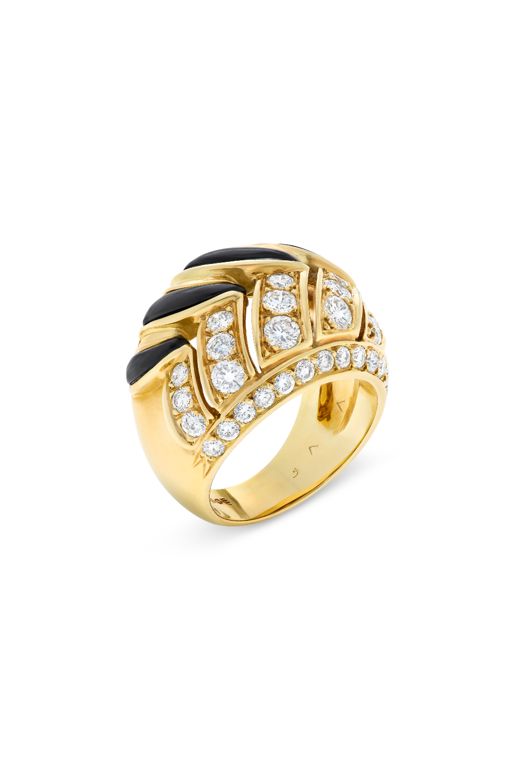 18k Yellow Gold Onyx and Diamond Ring