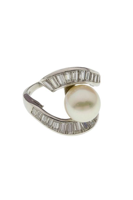 Platinum Pearl and Diamond Ring