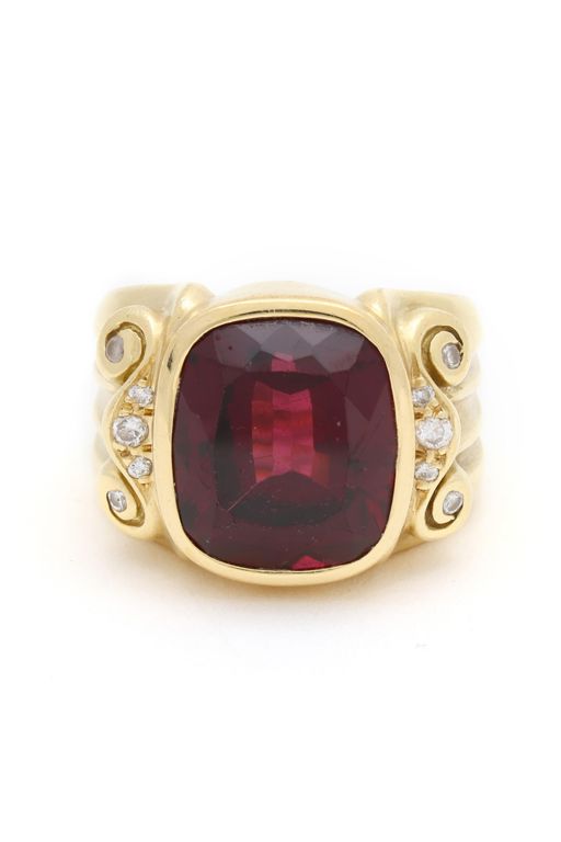 18k Gold Rhodolite Garnet and Diamond Ring