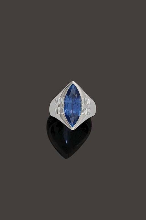 18k Gold Sapphire and Diamond Ring