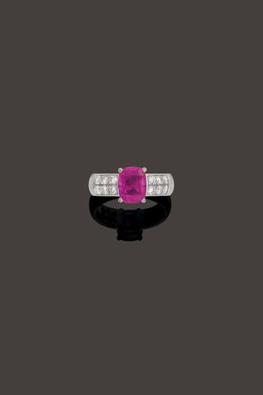 18k Gold Sapphire and Diamond Ring