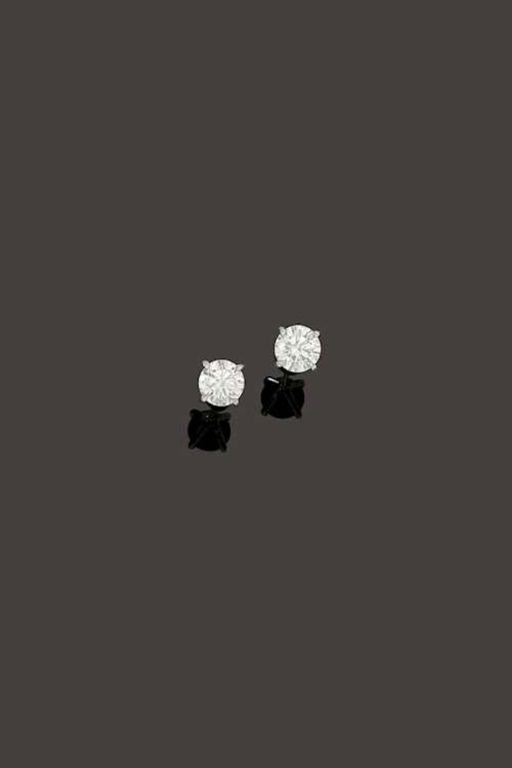 Pair of 18k Gold Diamond Earrings