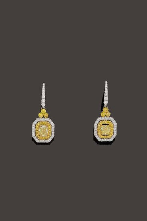 Pair of 18k Gold Diamond Earrings